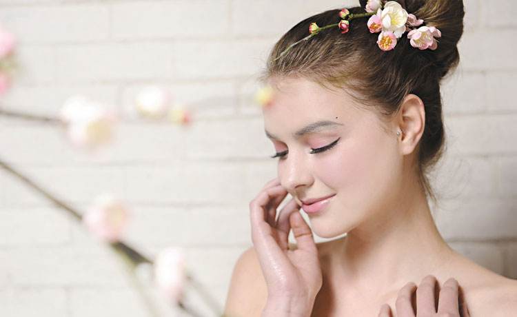 論女性化妝品的包裝設計 論女性化妝品的包裝設計