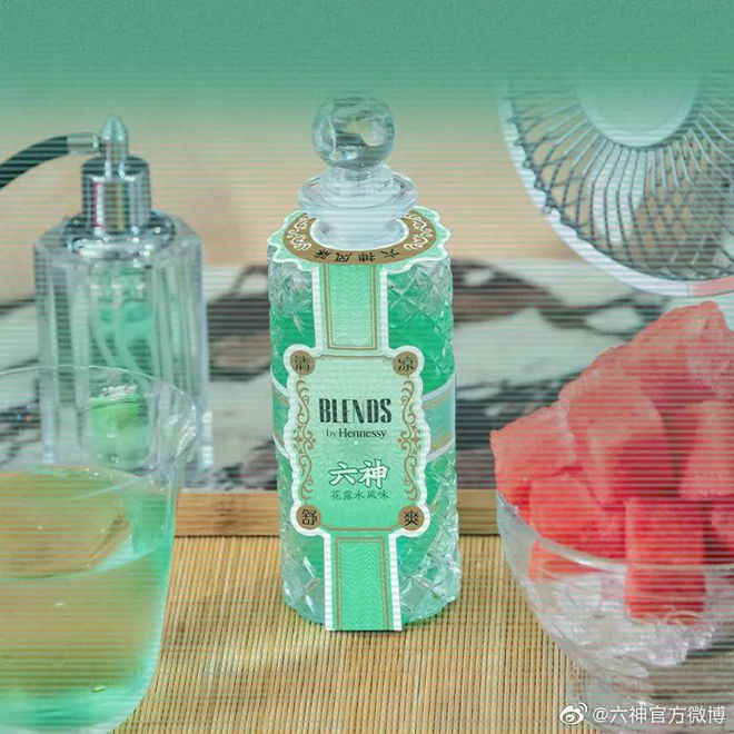 爺青回!六神換包裝了?這設計真“考古”! 爺青回!六神換包裝了?這設計真“考古”!